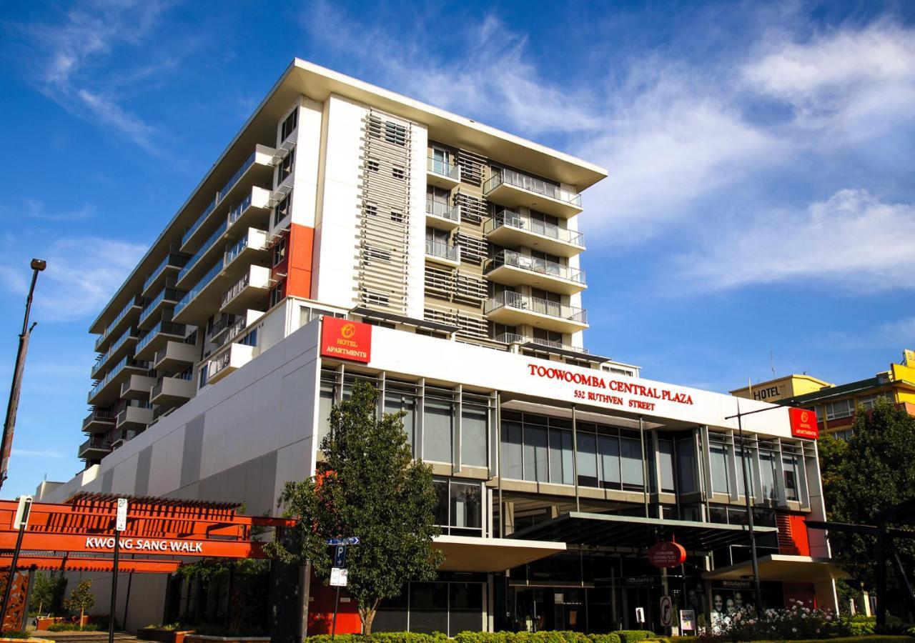 图沃柏中央广场公寓式酒店 土乌巴 外观 照片